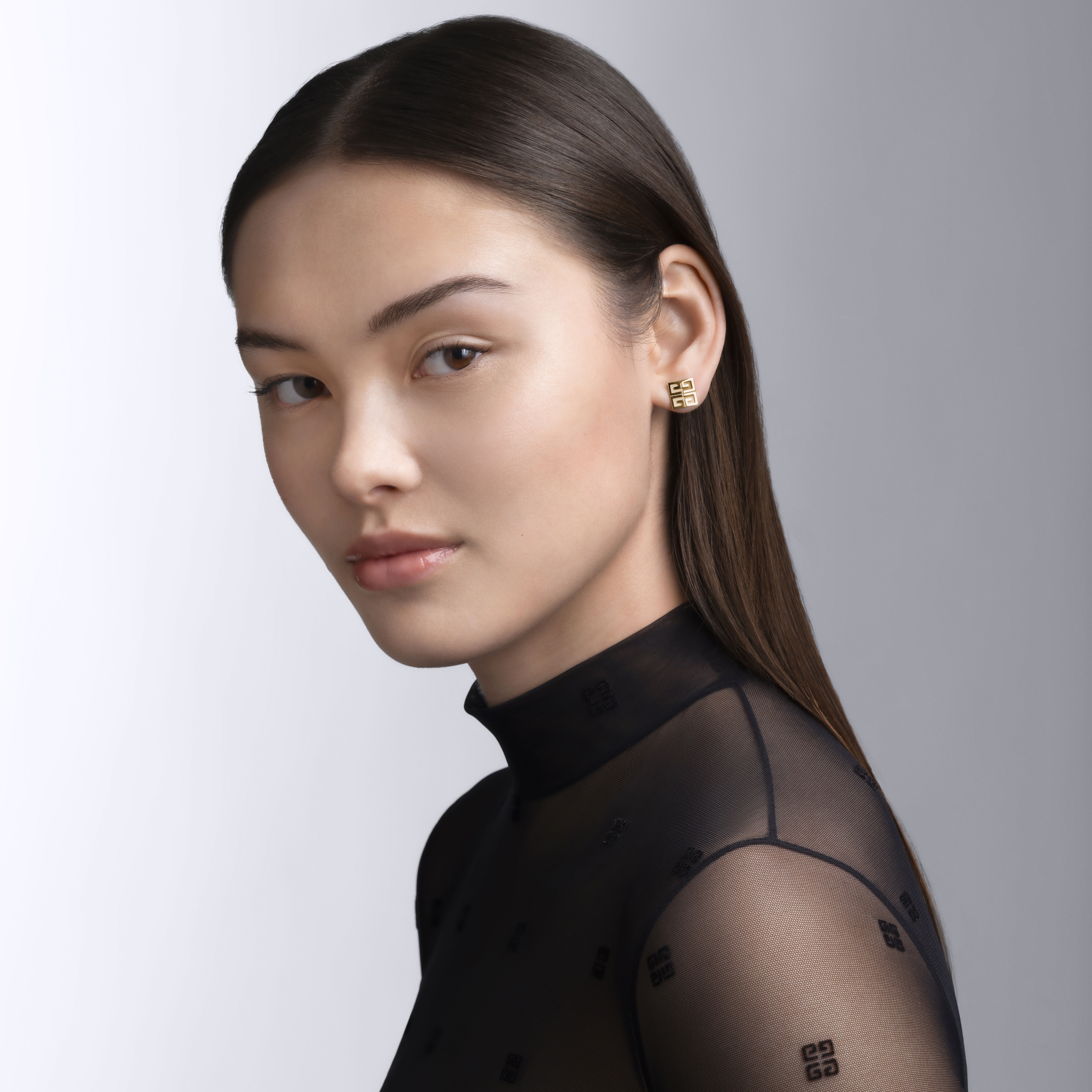 Le Soin Noir Serum - Radiance and lift face serum​ | Givenchy Beauty